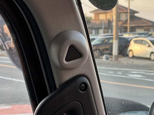 キャンター 全低床強化ダンプ　３ｔ　５ＭＴ　全低床強化ダンプ　バックカメラ付き　スマートキー　ＬＥＤヘッドライト　Ｂｌｕｅｔｏｏｔｈオーディオ　電動格納ドアミラー　パワーウィンドー　フォグランプ　アイドリングストップ（22枚目）