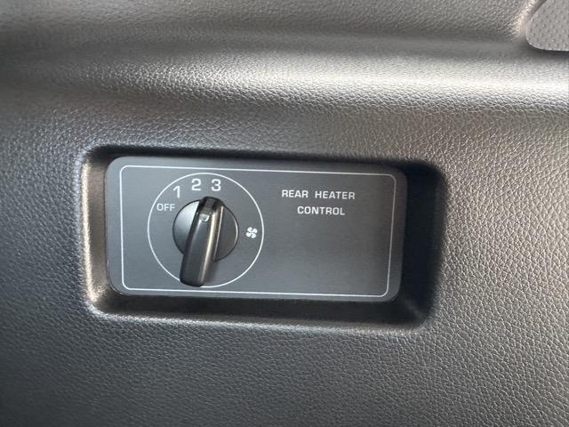 キャラバン ロングオーテックラインプラス　ディーゼル車　４ＷＤ　寒冷地仕様　左パワースライドドア　スマートキー　ＬＥＤヘッドライト　アラウンドビューモニター　デジタルインナーミラー　フルオートエアコン　シートヒーター　登録済未使用車（15枚目）