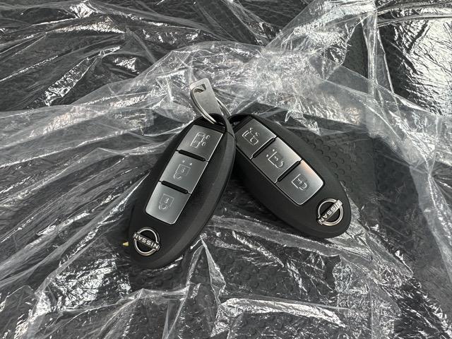 キャラバン ロングオーテックラインプラス　ディーゼル車　４ＷＤ　寒冷地仕様　左パワースライドドア　スマートキー　ＬＥＤヘッドライト　アラウンドビューモニター　デジタルインナーミラー　フルオートエアコン　シートヒーター　登録済未使用車（22枚目）