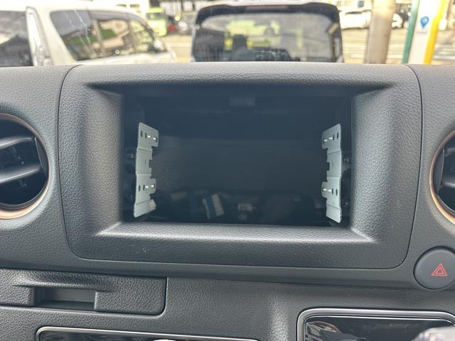 キャラバン ロングオーテックラインプラス　ディーゼル車　４ＷＤ　寒冷地仕様　左パワースライドドア　スマートキー　ＬＥＤヘッドライト　アラウンドビューモニター　デジタルインナーミラー　フルオートエアコン　シートヒーター　登録済未使用車（28枚目）