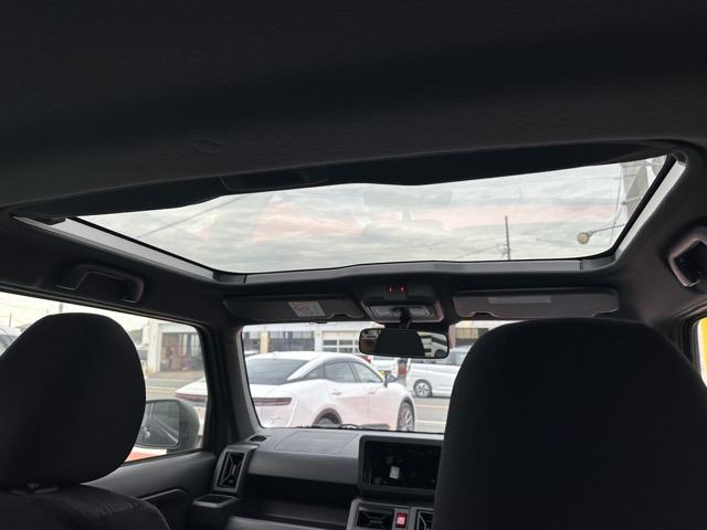 タフト Ｘ　エコアイドルレス　スマートキー　ＬＥＤヘッドライト　フルオートエアコン　電気式パーキングブレーキ　ＵＳＢ充電ソケット　ステアリングスイッチ　バックカメラ　衝突被害軽減ブレーキ　届出済未使用車（10枚目）