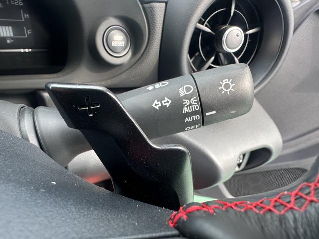 BRZ R 走行距離7,176KM B型 AT STiスポイラー 純正ナビゲーション バックカメラ スマートキー LEDヘッドライト フルオートエアコン 革巻きハンドル オートクルーズコントロール パドルシフト(15枚目)