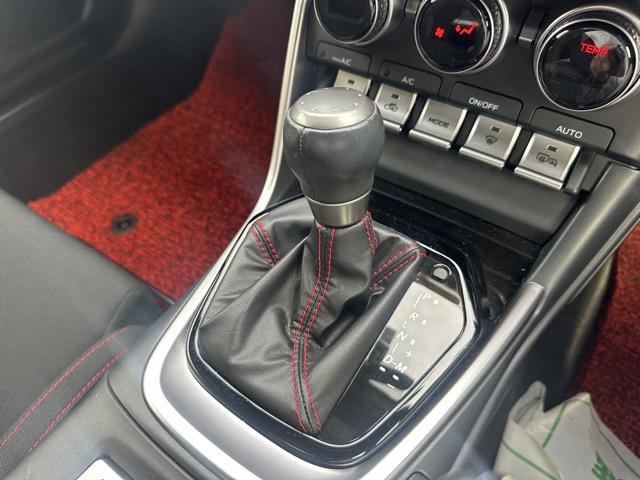 BRZ R 走行距離7,176KM B型 AT STiスポイラー 純正ナビゲーション バックカメラ スマートキー LEDヘッドライト フルオートエアコン 革巻きハンドル オートクルーズコントロール パドルシフト(25枚目)