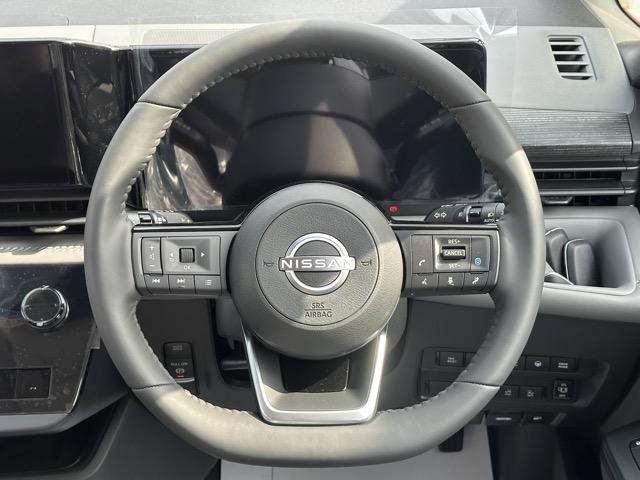 セレナ e-パワー ルキシオン ホットプラスパッケージ 純正ナビゲーション アラウンドビューモニター ETC プロパイロット リヤオートエアコン 両側パワースライドドア ロールサンシェード シートバックテーブル 登録済未使用車(10枚目)