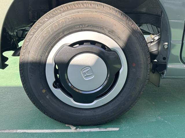 Ｎ－ＶＡＮ ファン　２ＷＤ　ＣＶＴ　ホンダセンシング　フルＬＥＤヘッドライト　運転席用＆助手席用ｉ－ＳＲＳエアバッグシステム　充電用ＵＳＢジャック　スマートキー　アクセサリーソケット（ＤＣ１２Ｖ）　届出済未使用車（16枚目）