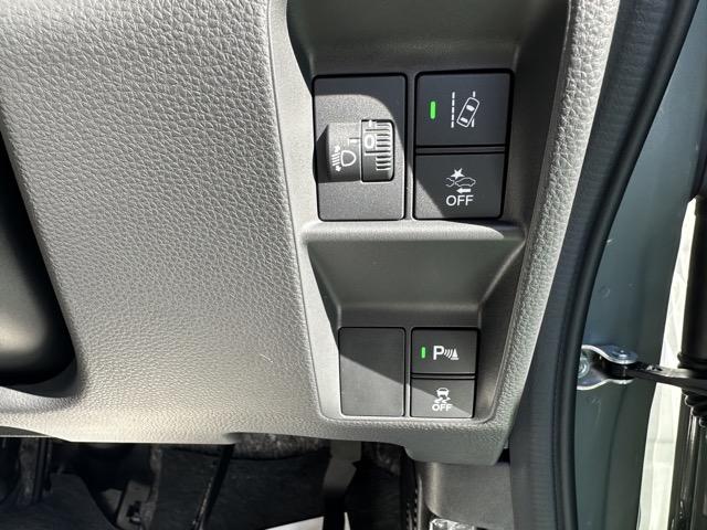 Ｎ－ＶＡＮ ファン　２ＷＤ　ＣＶＴ　ホンダセンシング　フルＬＥＤヘッドライト　運転席用＆助手席用ｉ－ＳＲＳエアバッグシステム　充電用ＵＳＢジャック　スマートキー　アクセサリーソケット（ＤＣ１２Ｖ）　届出済未使用車（19枚目）