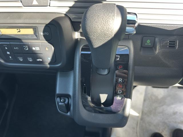 Ｎ－ＶＡＮ ファン　２ＷＤ　ＣＶＴ　ホンダセンシング　フルＬＥＤヘッドライト　運転席用＆助手席用ｉ－ＳＲＳエアバッグシステム　充電用ＵＳＢジャック　スマートキー　アクセサリーソケット（ＤＣ１２Ｖ）　届出済未使用車（22枚目）