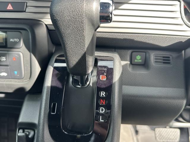 Ｎ－ＶＡＮ ファン・ターボ　４ＷＤ　ＣＶＴ　ホンダセンシング　フルＬＥＤヘッドランプ　運転席用＆助手席用ｉ－ＳＲＳエアバッグシステム　充電用ＵＳＢジャック　スマートキー　アクセサリーソケット（ＤＣ１２Ｖ）　電動格納式ドアミラー（24枚目）