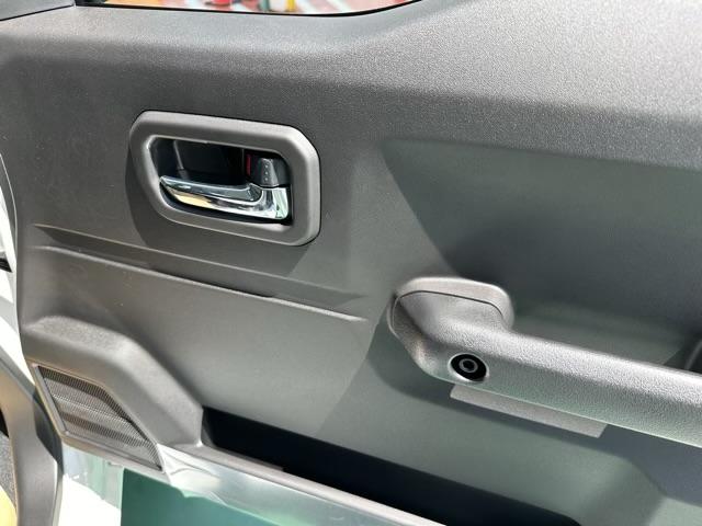 ジムニー XC 4WD 4AT デュアルセンサーブレーキサポート LEDヘッドランプ ハイビームアシスト クルーズコントロールシステム 電動格納式リモコンドアミラー 運転席・助手席シートヒーター 届出済未使用車(14枚目)