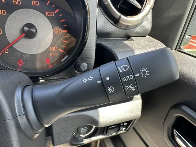 ジムニー XC 4WD 4AT デュアルセンサーブレーキサポート LEDヘッドランプ ハイビームアシスト クルーズコントロールシステム 電動格納式リモコンドアミラー 運転席・助手席シートヒーター 届出済未使用車(18枚目)