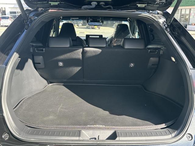 ハリアーハイブリッド G 内装色/ブラック セーフティセンス LEDヘッドランプ ディスプレイオーディオ バックモニター ETC2.0 パワーバックドア デジタルインナーミラー パワーシート 本革巻ステアリング スマートキー(12枚目)