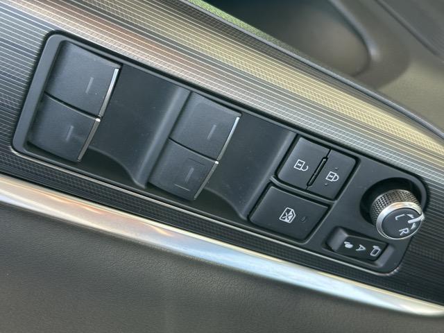 ハリアーハイブリッド G 内装色/ブラック セーフティセンス LEDヘッドランプ ディスプレイオーディオ バックモニター ETC2.0 パワーバックドア デジタルインナーミラー パワーシート 本革巻ステアリング スマートキー(18枚目)