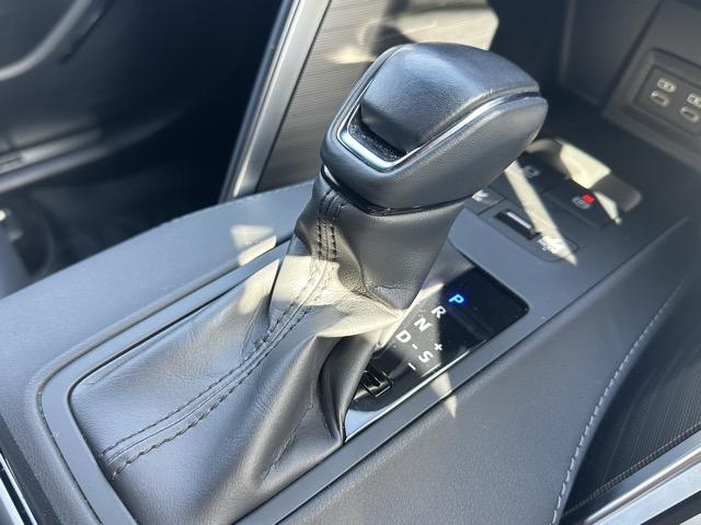 ハリアーハイブリッド G 内装色/ブラック セーフティセンス LEDヘッドランプ ディスプレイオーディオ バックモニター ETC2.0 パワーバックドア デジタルインナーミラー パワーシート 本革巻ステアリング スマートキー(20枚目)