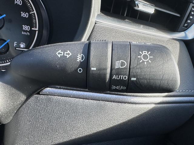 ハリアーハイブリッド G 内装色/ブラック セーフティセンス LEDヘッドランプ ディスプレイオーディオ バックモニター ETC2.0 パワーバックドア デジタルインナーミラー パワーシート 本革巻ステアリング スマートキー(30枚目)