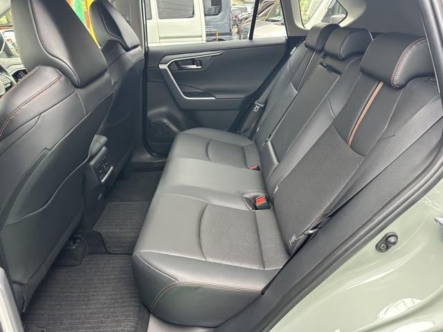 RAV4 アドベンチャー 4WD セーフティセンス LEDヘッドランプ ディスプレイオーディオ バックモニター ETC メモリー機能付パワーシート シートヒーター&ベンチレーション ステアリングヒーター 本革巻ステアリング(7枚目)