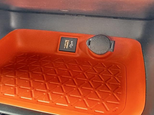 RAV4 アドベンチャー 4WD セーフティセンス LEDヘッドランプ ディスプレイオーディオ バックモニター ETC メモリー機能付パワーシート シートヒーター&ベンチレーション ステアリングヒーター 本革巻ステアリング(27枚目)