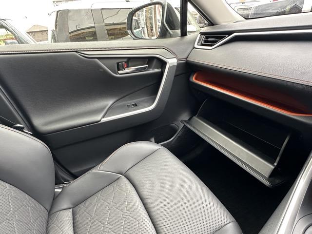 RAV4 アドベンチャー 4WD セーフティセンス LEDヘッドランプ ディスプレイオーディオ バックモニター ETC メモリー機能付パワーシート シートヒーター&ベンチレーション ステアリングヒーター 本革巻ステアリング(30枚目)