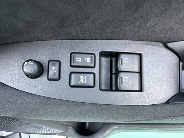 フェアレディＺ ニスモ　走行距離１，７９１ｋｍ　９ＡＴ　専用チューニング＆エクステリア＆インテリア　コネクトナビ　レイズ製鍛造ＡＷ　パドルシフト　レカロ製シート　Ｆ・Ｓ・Ｒスポイラーブラックアウト　ニスモエンブレムレス（13枚目）