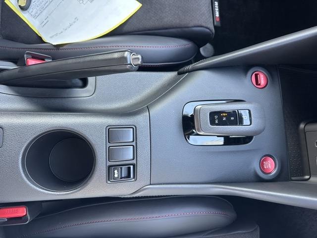 フェアレディＺ ニスモ　走行距離１，７９１ｋｍ　９ＡＴ　専用チューニング＆エクステリア＆インテリア　コネクトナビ　レイズ製鍛造ＡＷ　パドルシフト　レカロ製シート　Ｆ・Ｓ・Ｒスポイラーブラックアウト　ニスモエンブレムレス（15枚目）