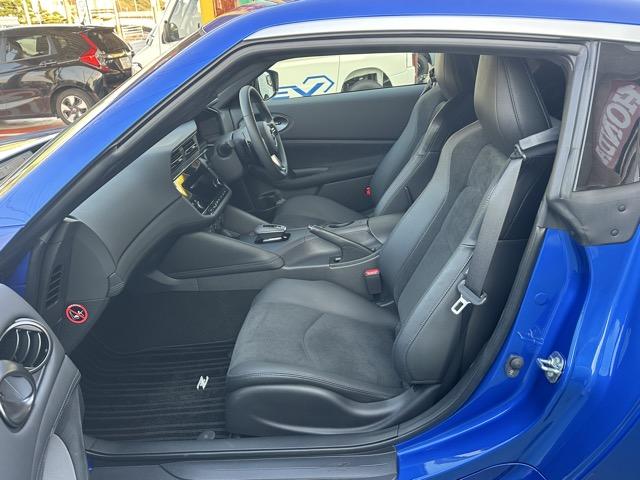 フェアレディＺ バージョンＴ　走行距離８５８ｋｍ　９ＡＴ　内装色／ブラック　ＬＥＤヘッドランプ　コネクトナビ　ＥＴＣ２．０　ＢＯＳＥサウンド　３連サブメーター　電制シフト　パドルシフト　シートヒーター　デジタルインナーミラー（5枚目）