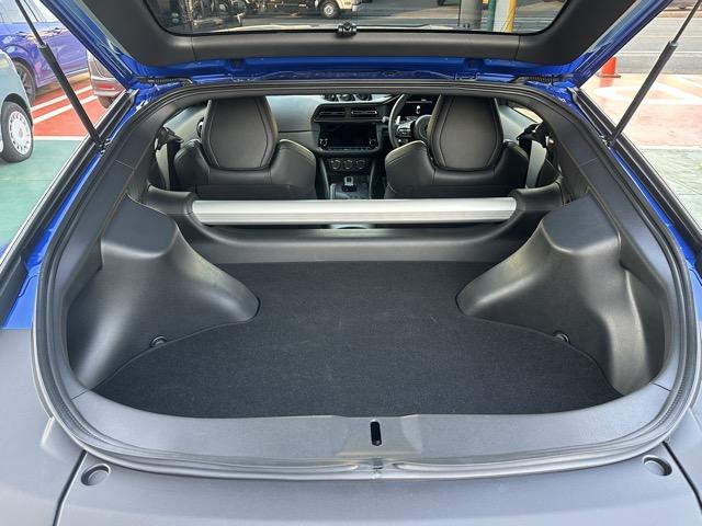 フェアレディＺ バージョンＴ　走行距離８５８ｋｍ　９ＡＴ　内装色／ブラック　ＬＥＤヘッドランプ　コネクトナビ　ＥＴＣ２．０　ＢＯＳＥサウンド　３連サブメーター　電制シフト　パドルシフト　シートヒーター　デジタルインナーミラー（7枚目）