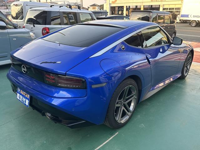 フェアレディＺ バージョンＴ　走行距離８５８ｋｍ　９ＡＴ　内装色／ブラック　ＬＥＤヘッドランプ　コネクトナビ　ＥＴＣ２．０　ＢＯＳＥサウンド　３連サブメーター　電制シフト　パドルシフト　シートヒーター　デジタルインナーミラー（8枚目）