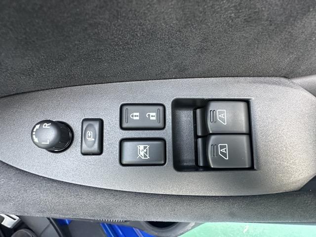 フェアレディＺ バージョンＴ　走行距離８５８ｋｍ　９ＡＴ　内装色／ブラック　ＬＥＤヘッドランプ　コネクトナビ　ＥＴＣ２．０　ＢＯＳＥサウンド　３連サブメーター　電制シフト　パドルシフト　シートヒーター　デジタルインナーミラー（12枚目）