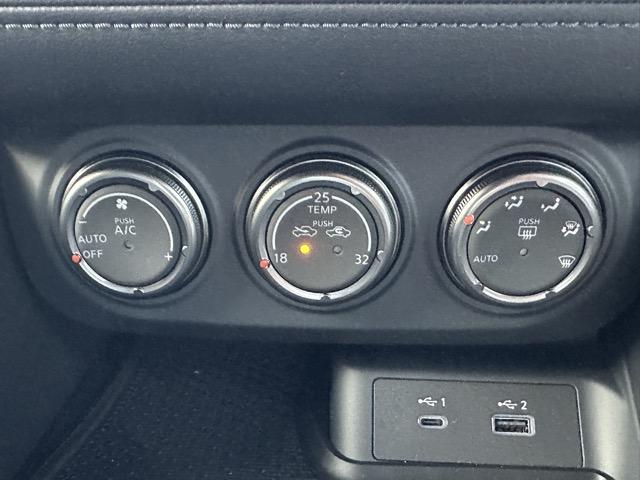 フェアレディＺ バージョンＴ　走行距離８５８ｋｍ　９ＡＴ　内装色／ブラック　ＬＥＤヘッドランプ　コネクトナビ　ＥＴＣ２．０　ＢＯＳＥサウンド　３連サブメーター　電制シフト　パドルシフト　シートヒーター　デジタルインナーミラー（22枚目）