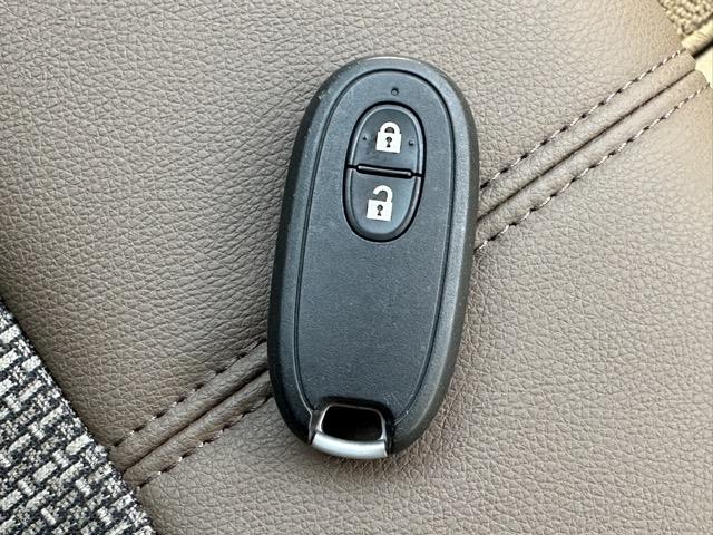 アルトラパンLC X 全方位カメラ スマートキー LEDヘッドライト フルオートエアコン シートヒーター USB充電ソケット 革巻きハンドル 電動格納ドアミラー 前後パワーウィンドー 衝突被害軽減ブレーキ オートライト(23枚目)