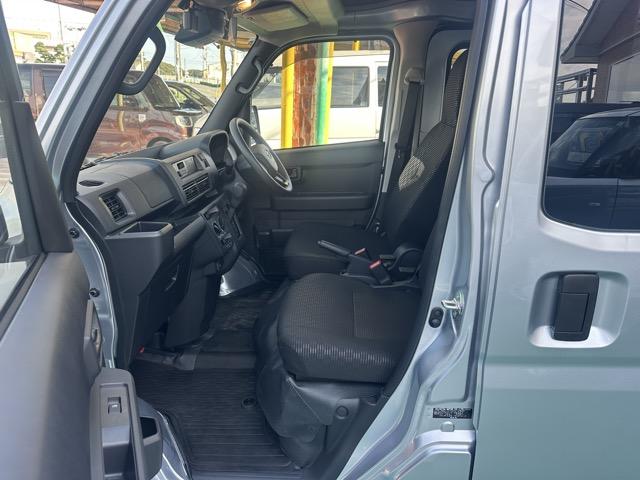 ハイゼットカーゴ ＤＸ　ＣＶＴ　純正ラジオ　キーレス　両側スライドドア　パワーウィンドー　衝突被害軽減ブレーキ　クリアランスソナー　アイドリングストップ　オートライト　エアコン　パワステ（6枚目）