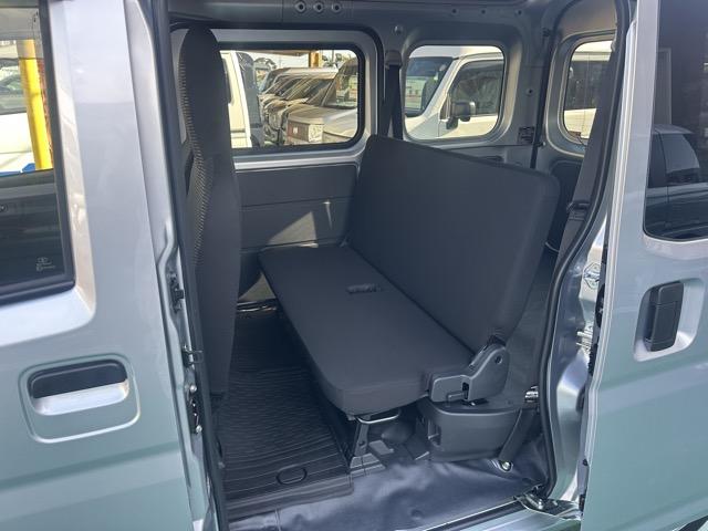 ハイゼットカーゴ ＤＸ　ＣＶＴ　純正ラジオ　キーレス　両側スライドドア　パワーウィンドー　衝突被害軽減ブレーキ　クリアランスソナー　アイドリングストップ　オートライト　エアコン　パワステ（7枚目）
