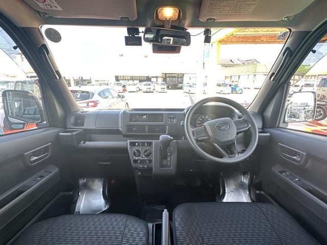 ハイゼットカーゴ ＤＸ　ＣＶＴ　純正ラジオ　キーレス　両側スライドドア　パワーウィンドー　衝突被害軽減ブレーキ　クリアランスソナー　アイドリングストップ　オートライト　エアコン　パワステ（8枚目）