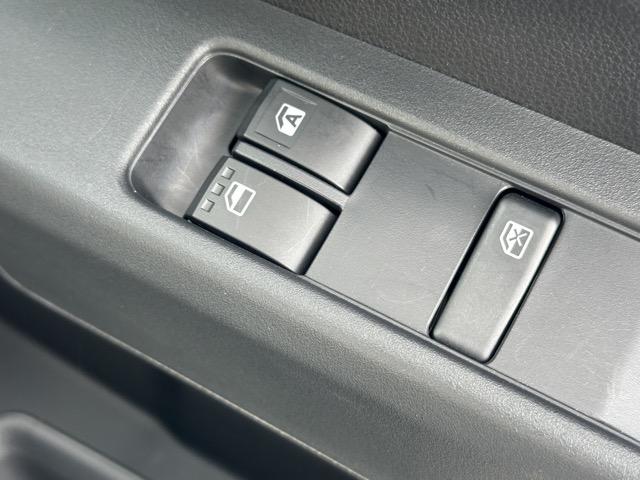 ハイゼットカーゴ ＤＸ　ＣＶＴ　純正ラジオ　キーレス　両側スライドドア　パワーウィンドー　衝突被害軽減ブレーキ　クリアランスソナー　アイドリングストップ　オートライト　エアコン　パワステ（15枚目）