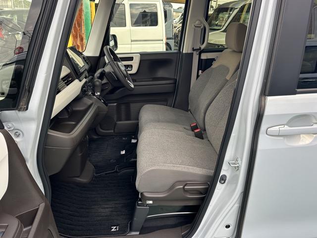 N-BOX L・ターボ 走行距離9,956km 純正ナビ・ETC・バックモニター付 ホンダセンシング LEDヘッドランプ 両側パワースライドドア 電子制御パーキングブレーキ 運転席・助手席シートヒーター ロールサンシェード(6枚目)