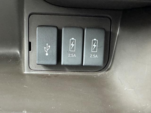 N-BOX L・ターボ 走行距離9,956km 純正ナビ・ETC・バックモニター付 ホンダセンシング LEDヘッドランプ 両側パワースライドドア 電子制御パーキングブレーキ 運転席・助手席シートヒーター ロールサンシェード(22枚目)