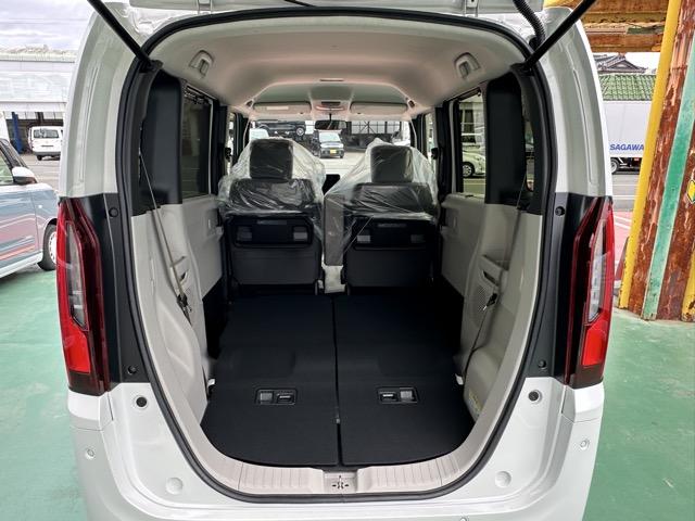 N-BOX ベースグレード コンフォートパッケージ装着車/運転席・助手席シートヒーター 電動スライドドア リアセンターアームレスト シートバックテーブル オートリトラミラー ホンダセンシング LEDヘッドライト ディーラー試乗車(15枚目)