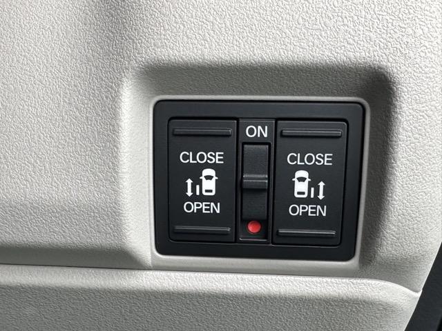 N-BOX ベースグレード コンフォートパッケージ装着車/運転席・助手席シートヒーター 電動スライドドア リアセンターアームレスト シートバックテーブル オートリトラミラー ホンダセンシング LEDヘッドライト ディーラー試乗車(19枚目)