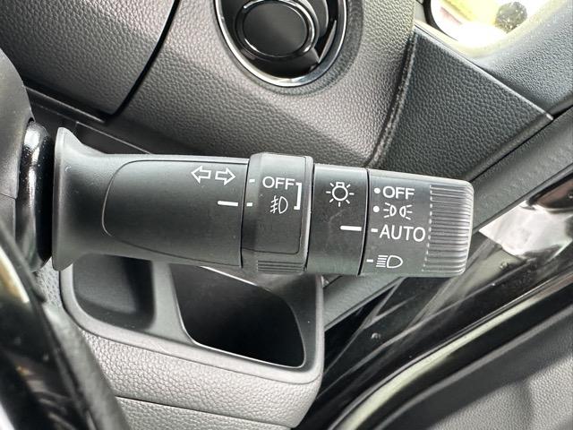 N-BOXカスタム L スタイル+ブラック 社外ナビ・バックモニター・ETC付 ホンダセンシング LEDヘッドランプ 両側電動スライドドア 電子制御パーキングブレーキ 本革巻ステアリング シートヒーター シートバックテーブル ロールサンシェード(32枚目)