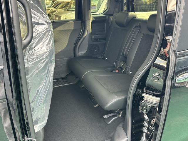 N-BOXカスタム ターボ ホンダセンシング ダイレクトプロジェクション式フルLEDヘッドライト 両側パワースライドドア 電子制御パーキングブレーキ オートブレーキホールド機能 運転席&助手席シートヒーター 届出済未使用車(7枚目)