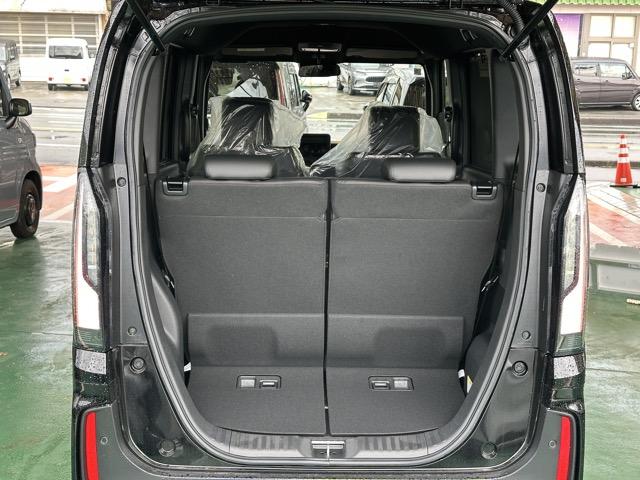 N-BOXカスタム ターボ ホンダセンシング ダイレクトプロジェクション式フルLEDヘッドライト LEDフォグランプ 両側パワースライドドア 電子制御パーキングブレーキ オートブレーキホールド機能 シートヒーター 届出済未使用車(13枚目)