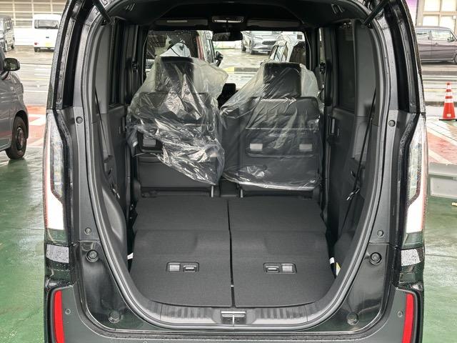 N-BOXカスタム ターボ ホンダセンシング ダイレクトプロジェクション式フルLEDヘッドライト LEDフォグランプ 両側パワースライドドア 電子制御パーキングブレーキ オートブレーキホールド機能 シートヒーター 届出済未使用車(14枚目)