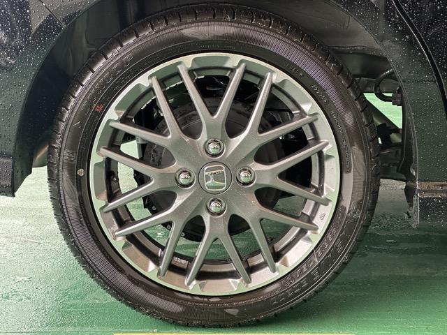 N-BOXカスタム ターボ ホンダセンシング ダイレクトプロジェクション式フルLEDヘッドライト LEDフォグランプ 両側パワースライドドア 電子制御パーキングブレーキ オートブレーキホールド機能 シートヒーター 届出済未使用車(16枚目)