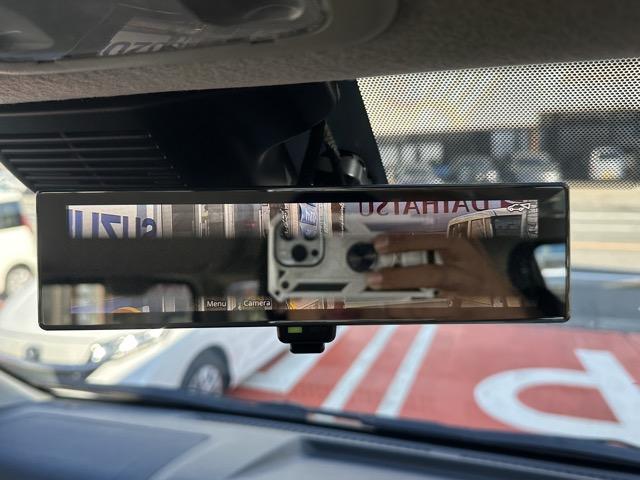 キャラバン ロンググランドプレミアムＧＸ　ディーゼル車　４ＷＤ　スマートキー　ＬＥＤヘッドライト　両側スライドドア　フルオートエアコン　シートヒーター　アラウンドビューモニター　デジタルインナーミラー　革巻きハンドル　登録済未使用車（24枚目）