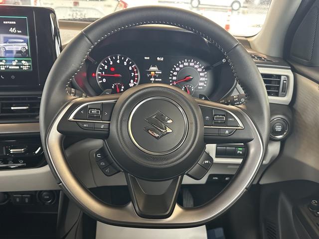 スイフト ハイブリッドＭＺ　エアロ付き　ディスプレイオーディオ　スマートキー　ＬＥＤヘッドライト　フルオートエアコン　ＵＳＢ充電ソケット　革巻きハンドル　オートクルーズコントロール　パドルシフト　衝突被害軽減ブレーキ（8枚目）