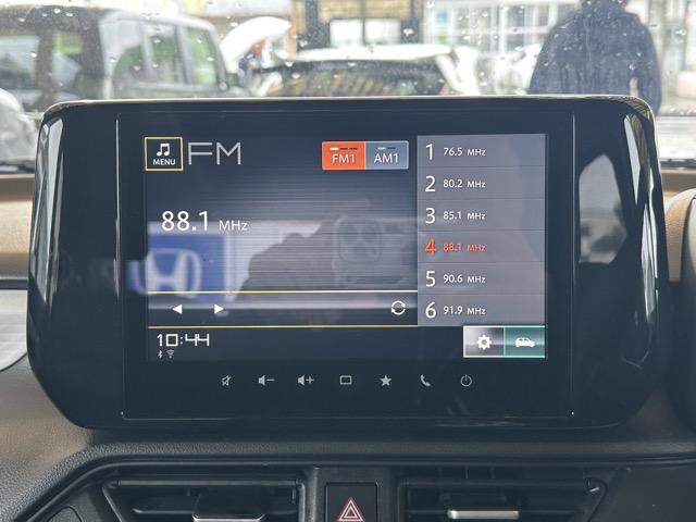 スイフト ハイブリッドＭＺ　エアロ付き　ディスプレイオーディオ　スマートキー　ＬＥＤヘッドライト　フルオートエアコン　ＵＳＢ充電ソケット　革巻きハンドル　オートクルーズコントロール　パドルシフト　衝突被害軽減ブレーキ（20枚目）