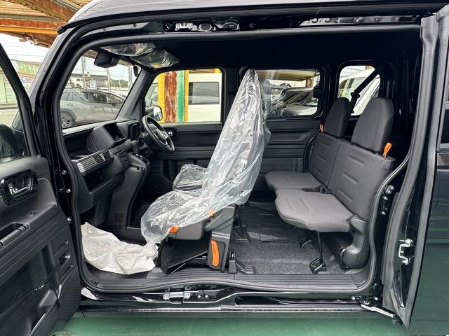 Ｎ－ＶＡＮ ファン　２ＷＤ　ＣＶＴ　ホンダセンシング　フルＬＥＤヘッドライト　運転席用＆助手席用ｉ－ＳＲＳエアバッグシステム　充電用ＵＳＢジャック　スマートキー　アクセサリーソケット（ＤＣ１２Ｖ）　届出済未使用車（8枚目）