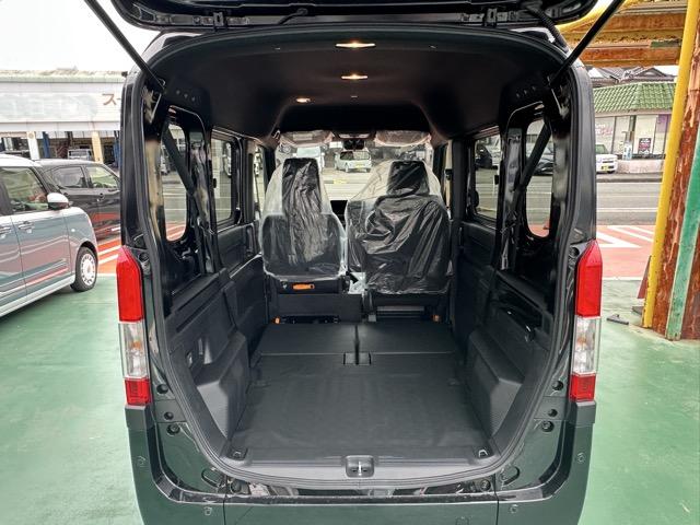 Ｎ－ＶＡＮ ファン　２ＷＤ　ＣＶＴ　ホンダセンシング　フルＬＥＤヘッドライト　運転席用＆助手席用ｉ－ＳＲＳエアバッグシステム　充電用ＵＳＢジャック　スマートキー　アクセサリーソケット（ＤＣ１２Ｖ）　届出済未使用車（15枚目）