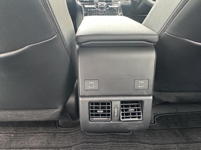 登録済未使用車につきましては、傷、凹み等一切ございませんのでご安心ください！もしダメージがある場合は契約前に責任をもってしっかりとお伝えします！※試乗車や中古車は、確認を要します！