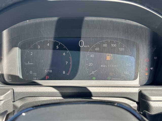 ステップワゴン スパーダ　７人乗り　マルチビューカメラ　ホンダセンシング　ＬＥＤヘッドランプ　両側パワースライドドア　パワーバックドア　本革巻ステアリング　パドルシフト　シートバックテーブル　シートヒーター　登録済未使用車（28枚目）