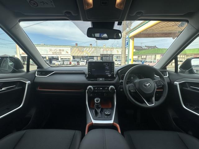 ＲＡＶ４ アドベンチャー　４ＷＤ　純正ディスプレイオーディオ　パノラマカメラ　ＥＴＣ　スマートキー　ＬＥＤヘッドライト　フルオートエアコン　シートヒーター＆ベンチレーション　革巻きハンドル　オートクルーズコントロール（8枚目）